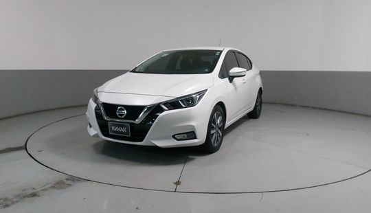 Nissan • Versa