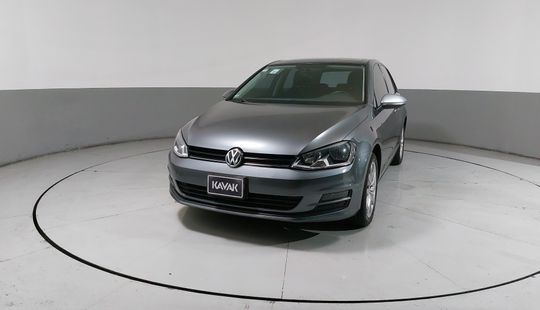 Volkswagen • Golf