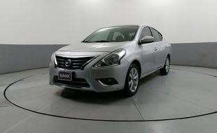 Nissan • Versa