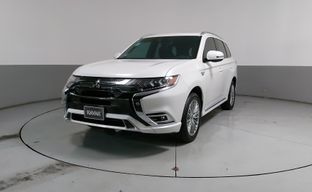 Mitsubishi • Outlander