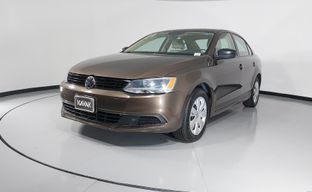 Volkswagen • Jetta