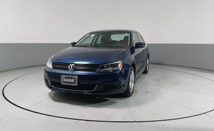 Volkswagen • Jetta