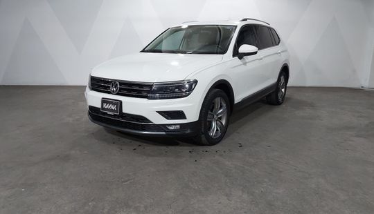 Volkswagen • Tiguan