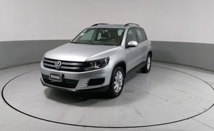 Volkswagen • Tiguan