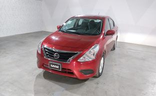 Nissan • Versa