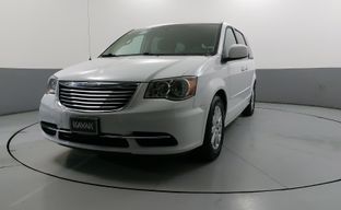 Chrysler • Town & Country