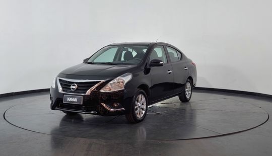 Nissan • Versa