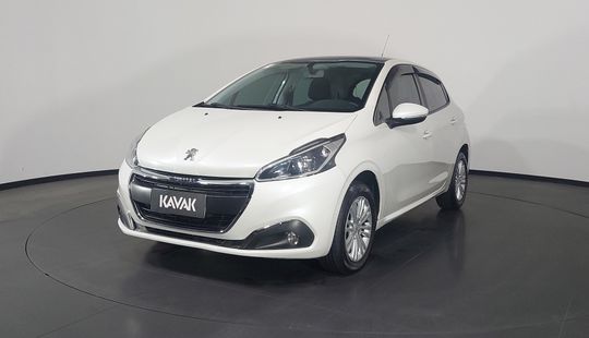 Peugeot • 208