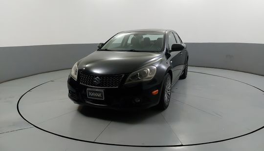 Suzuki • Kizashi