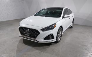 Hyundai • Sonata