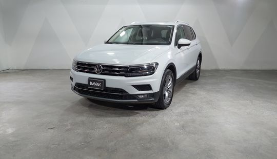 Volkswagen • Tiguan