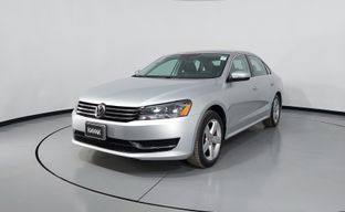 Volkswagen • Passat