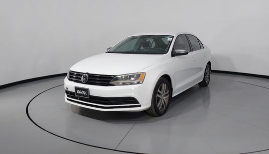 Volkswagen • Jetta