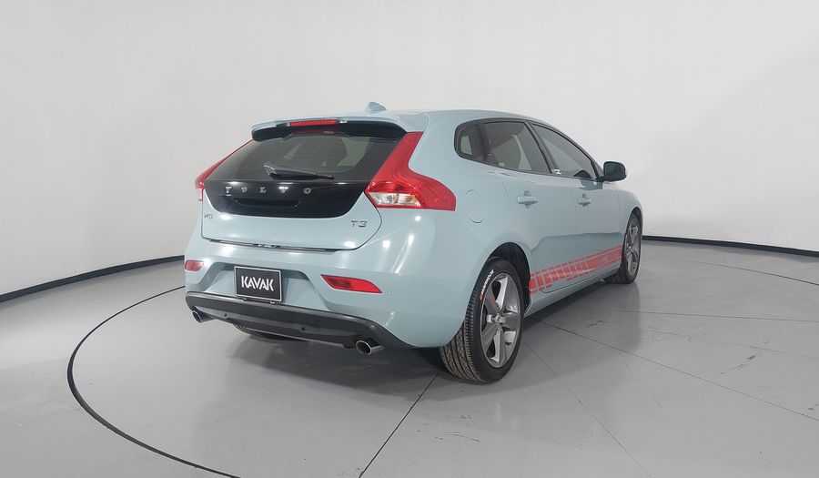 Volvo V40 1.5 ADDITION T3 MT Hatchback 2018