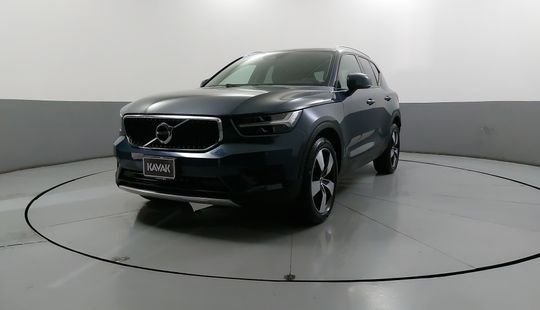 Volvo • XC40