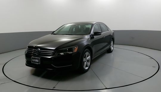 Volkswagen • Passat