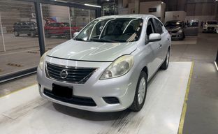 Nissan • Versa