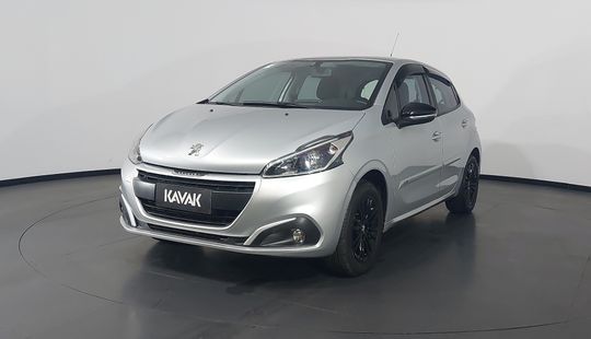 Peugeot • 208