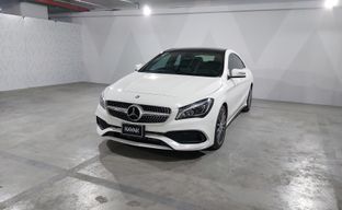 Mercedes Benz • Clase CLA