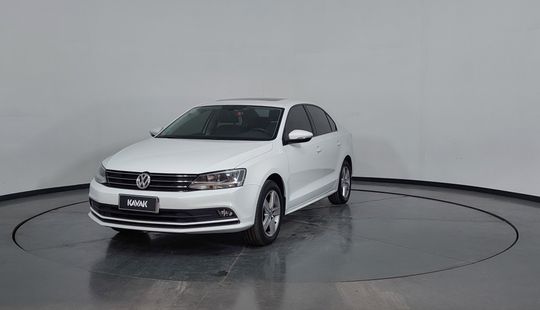 Volkswagen • Vento