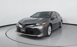 Toyota • Camry