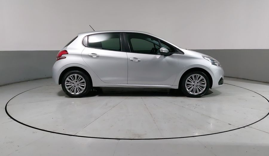 Peugeot 208 1.6 ALLURE MT Hatchback 2016