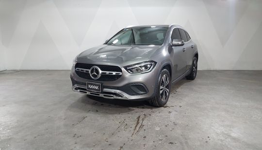 Mercedes Benz • Clase GLA