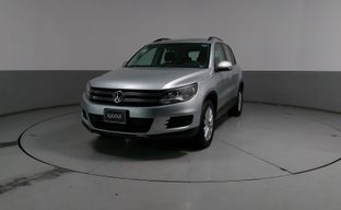 Volkswagen • Tiguan