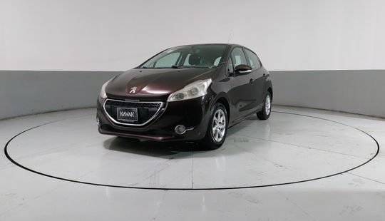 Peugeot • 208