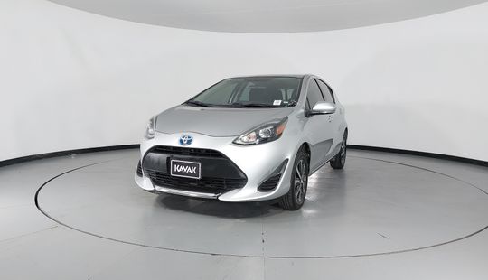 Toyota • Prius C