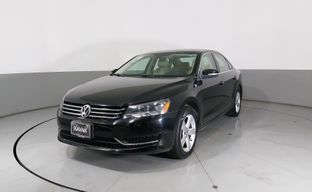 Volkswagen • Passat