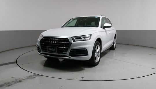 Audi • Q5