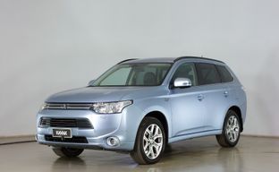 Mitsubishi • Outlander