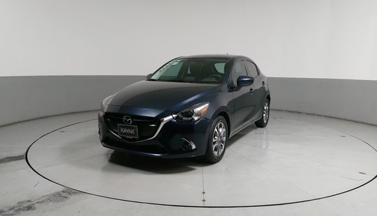 Mazda • Mazda 2