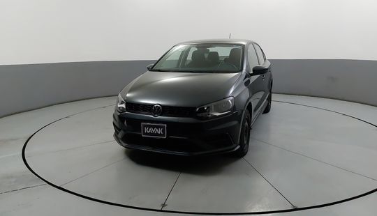 Volkswagen • Vento