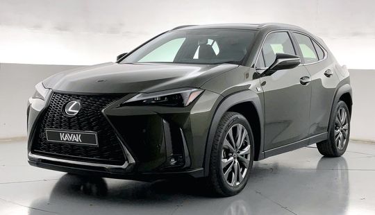 LEXUS • UX200