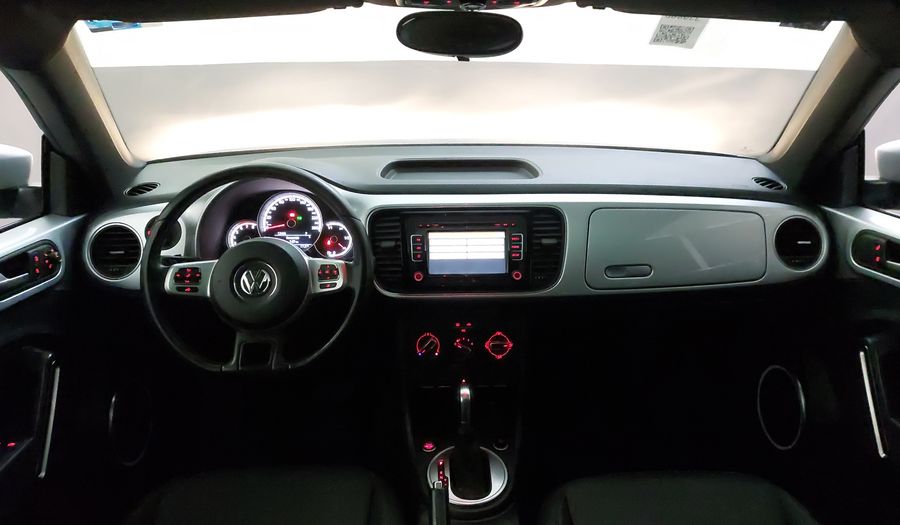 Volkswagen Beetle 2.5 SPORT TIPTRONIC Hatchback 2015