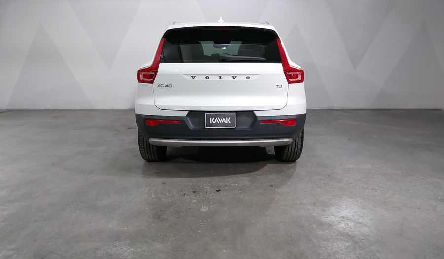 Volvo Xc40 2.0 T4 INSCRIPTION AUTO Suv 2021