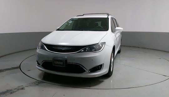 Chrysler • Pacifica