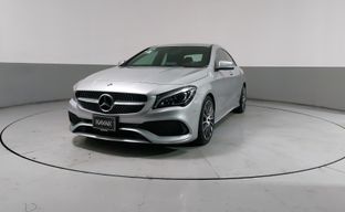 Mercedes Benz • Clase CLA