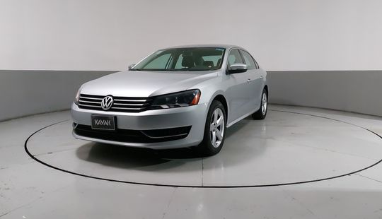 Volkswagen • Passat