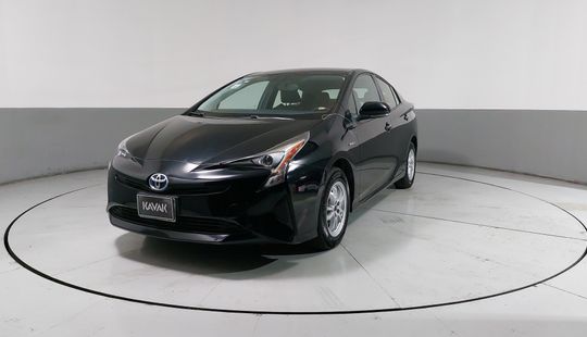 Toyota • Prius