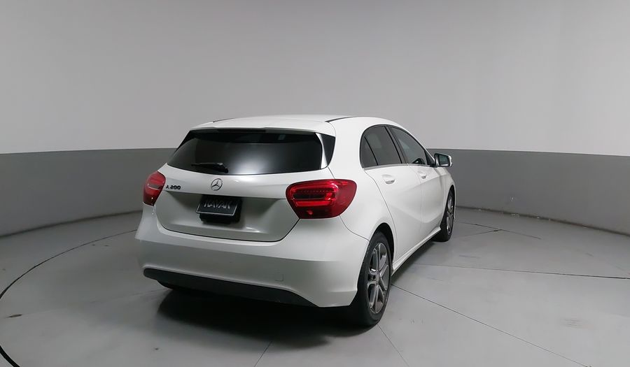 Mercedes Benz Clase A 1.6 200 STYLE Hatchback 2017