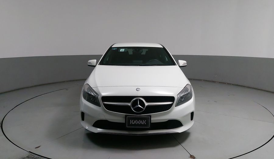 Mercedes Benz Clase A 1.6 200 STYLE Hatchback 2017