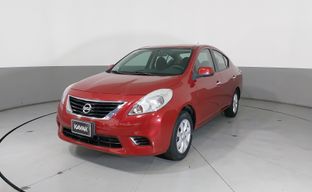 Nissan • Versa