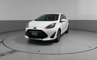 Toyota • Prius C