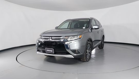 Mitsubishi • Outlander