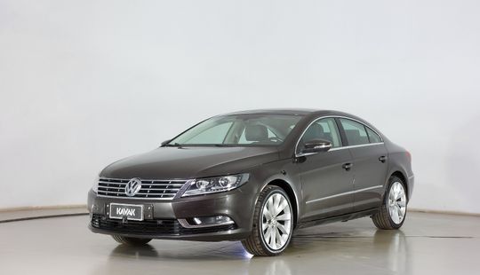 Volkswagen • Passat