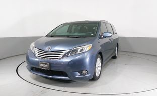 Toyota • Sienna