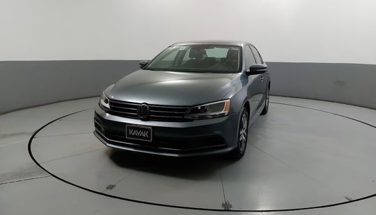 Volkswagen • Jetta